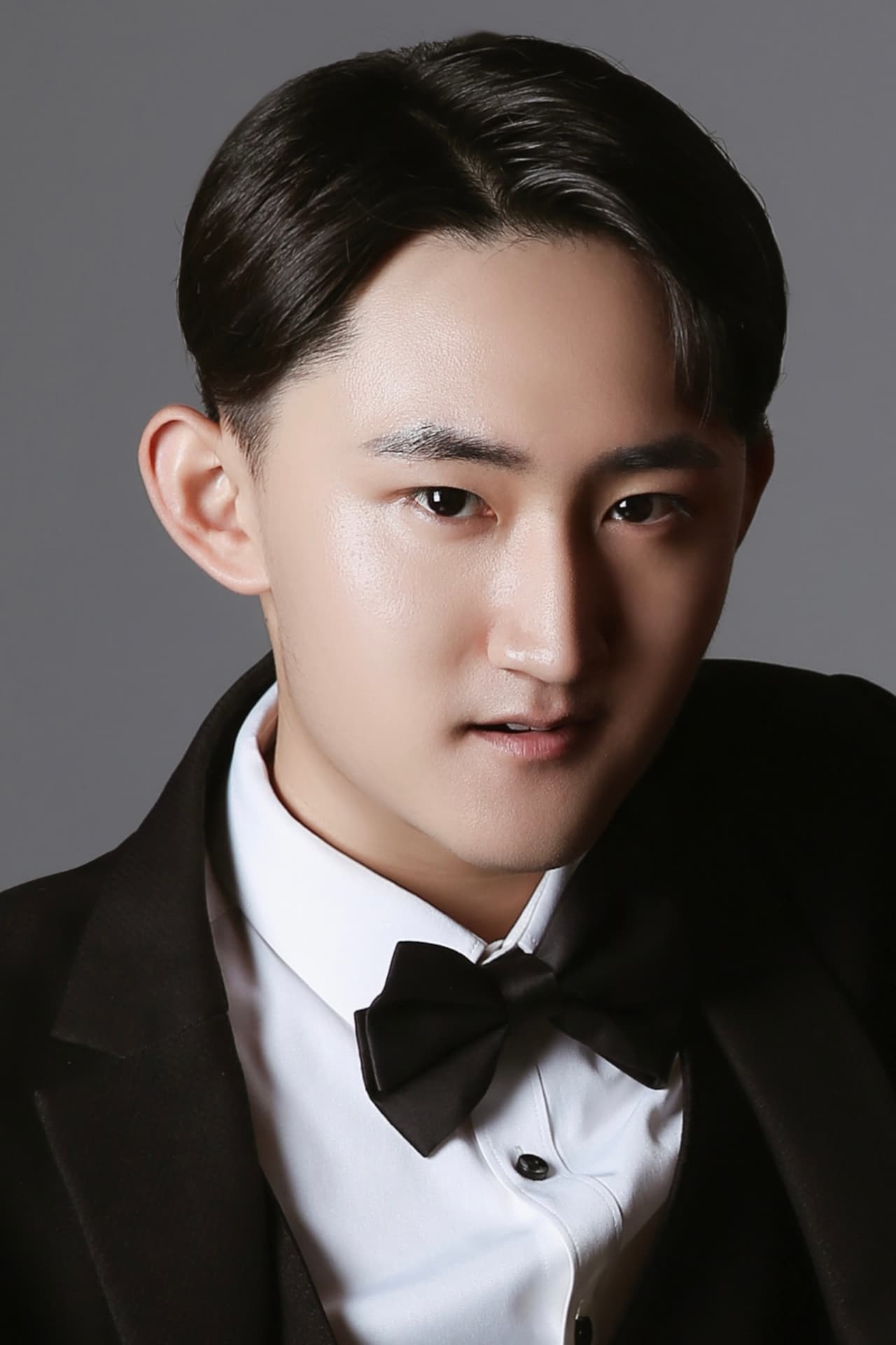 Tony Zhou headshot